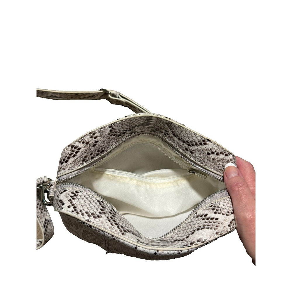 Cross-Body Gray Tan Faux Snakeskin Shoulder Bag Purse - Picture 4 of 5